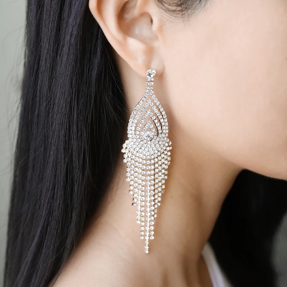 New Sophia Collection Ellie Glitzy Chandelier Post Earrings